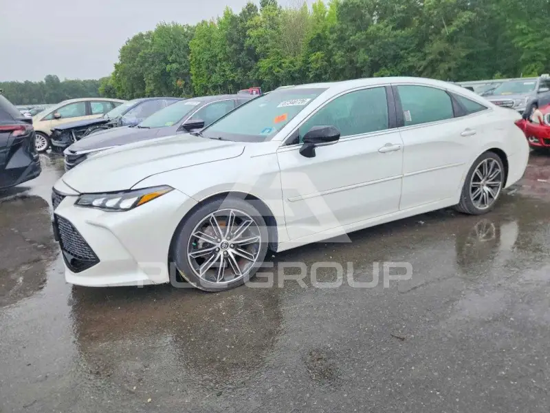 2019 Toyota AVALON фото