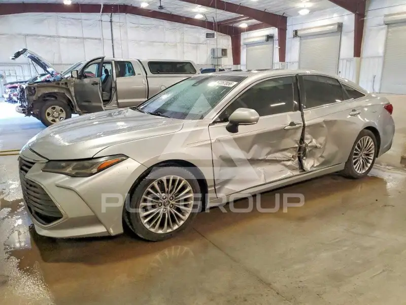 2019 Toyota AVALON фото