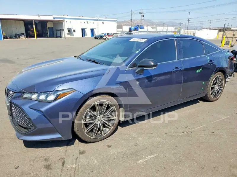2019 Toyota AVALON photo