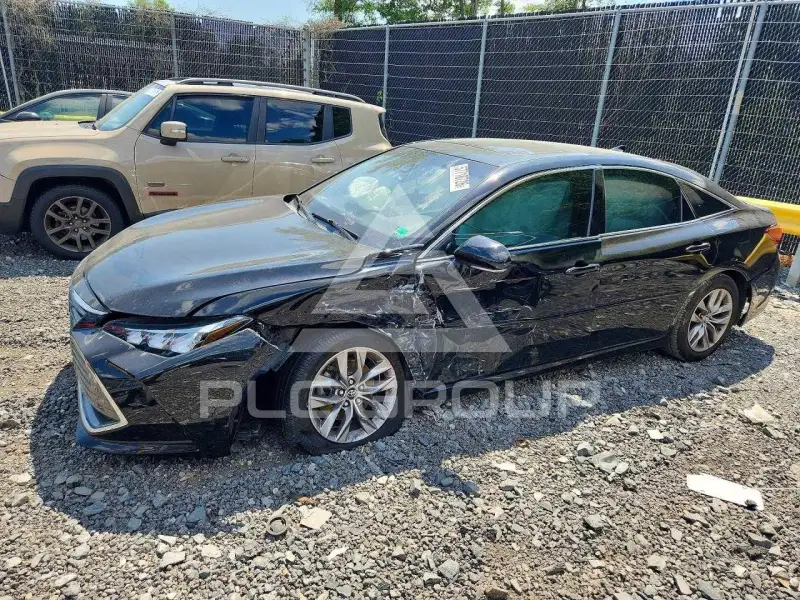 2019 Toyota AVALON photo