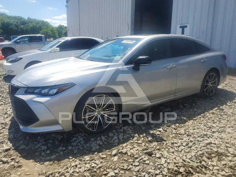 2019 Toyota AVALON фото