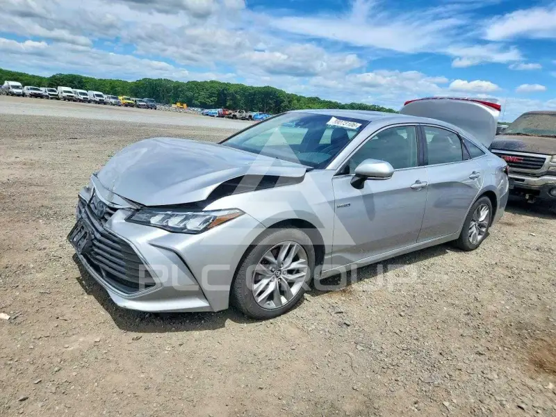 2019 Toyota AVALON photo