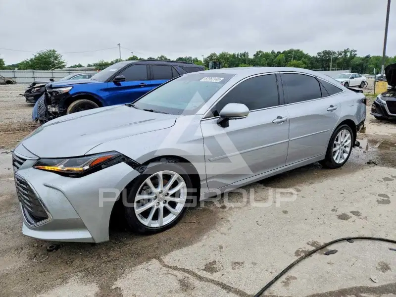 2019 Toyota AVALON фото