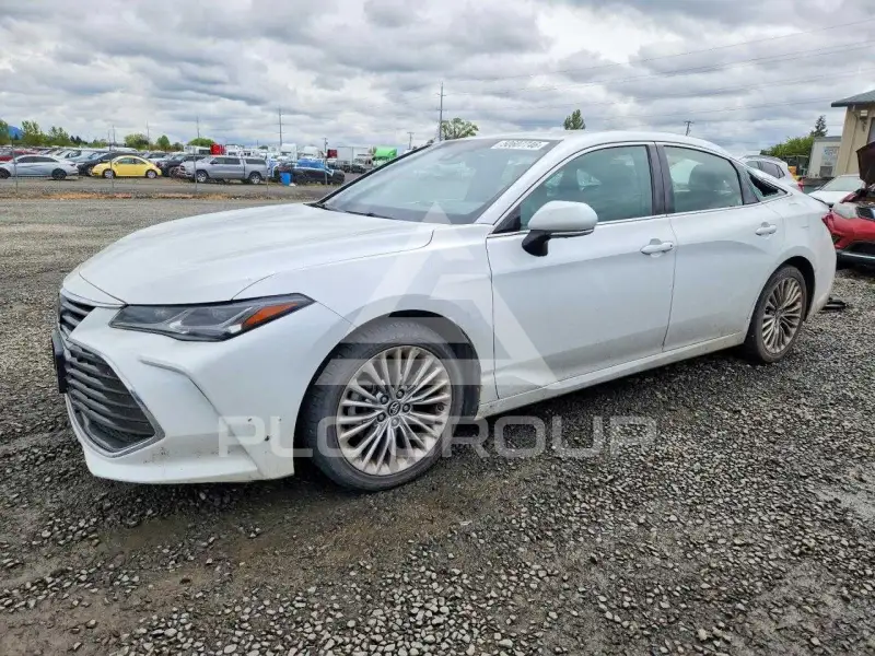 2019 Toyota AVALON photo