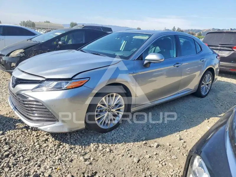 2019 Toyota CAMRY photo