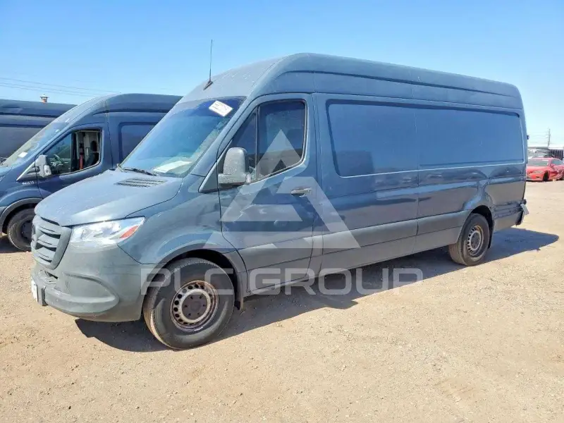 2019 Mercedes Benz Sprinter photo