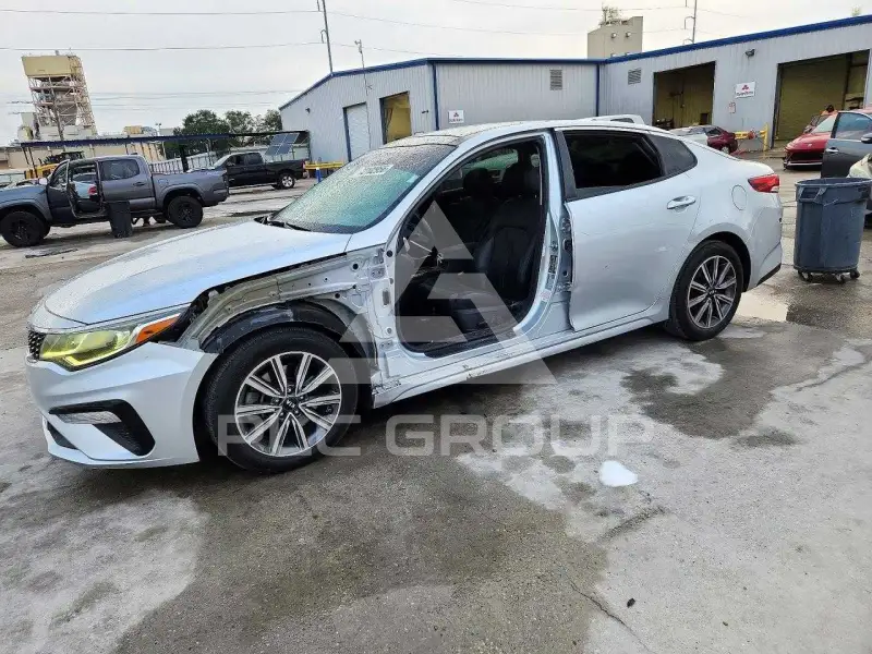 2019 KIA Optima photo