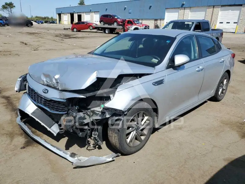 2019 KIA Optima photo