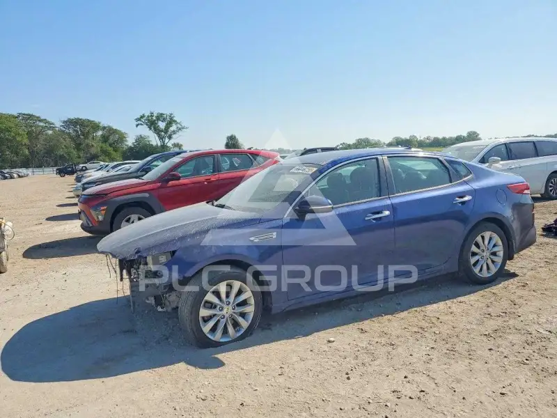 2019 KIA Optima photo