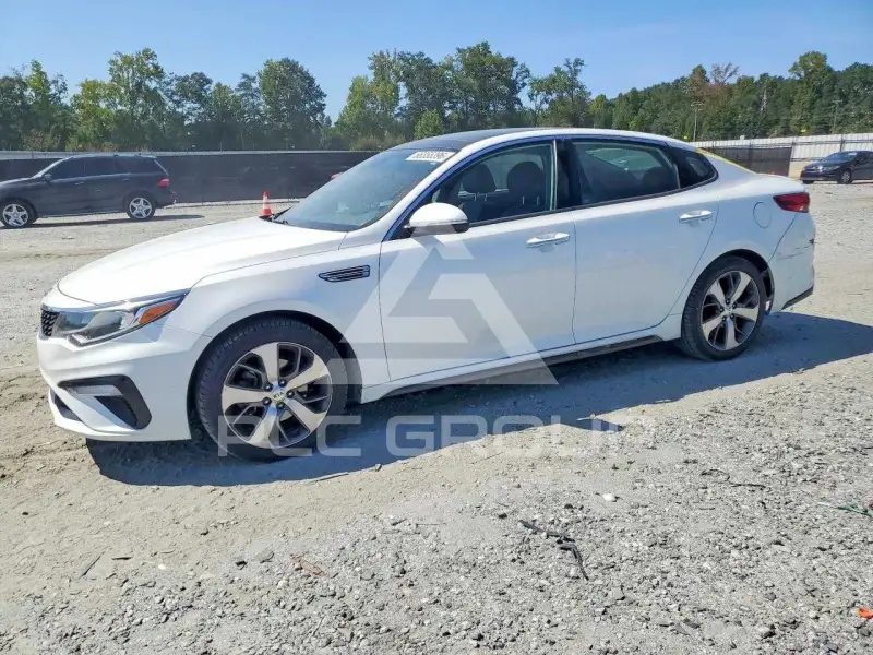 2019 KIA Optima photo