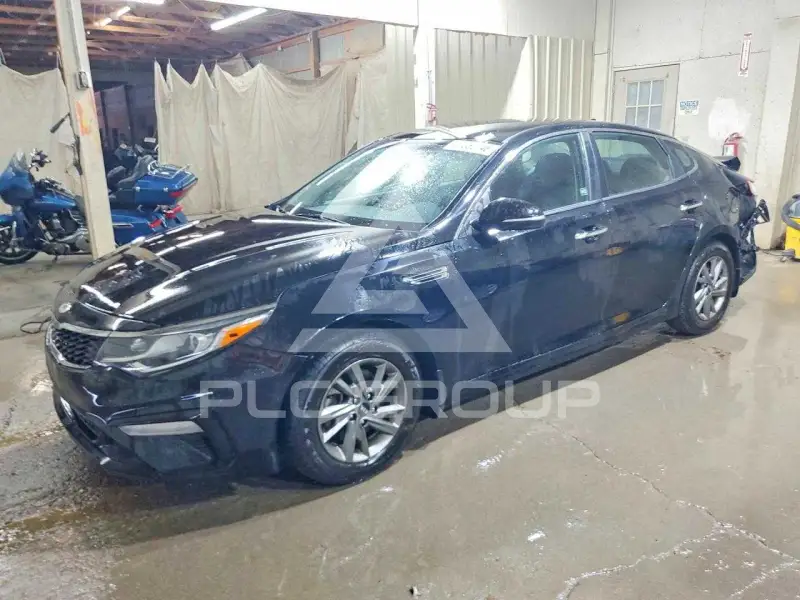 2019 KIA Optima photo
