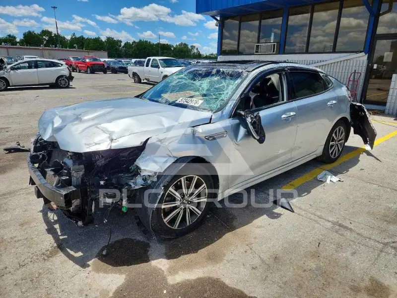 2019 KIA Optima photo