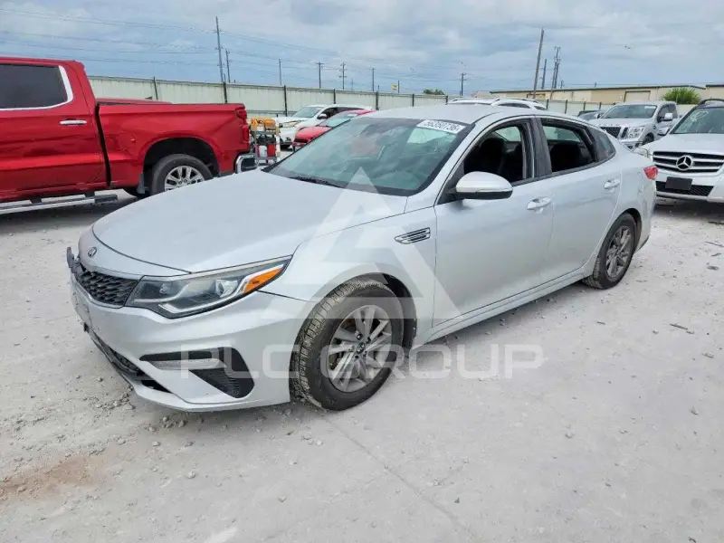 2019 KIA Optima photo
