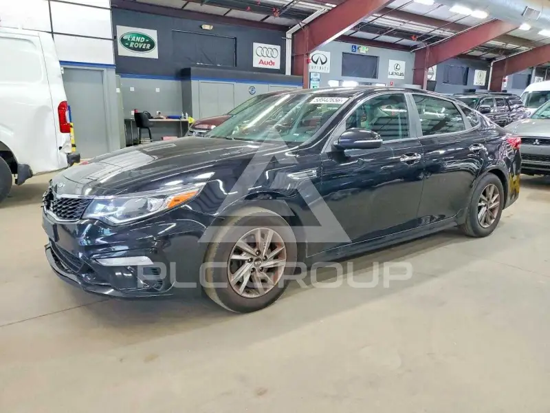 2019 KIA Optima photo