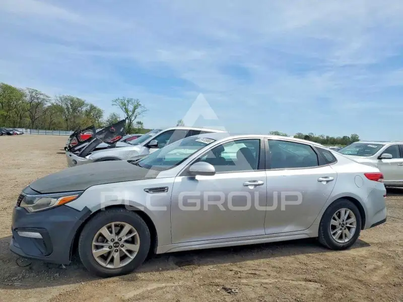 2019 KIA Optima photo