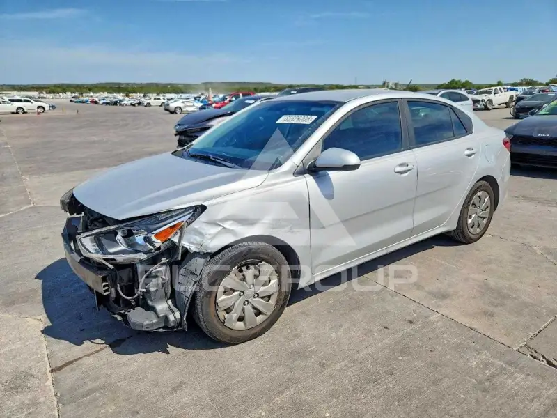 2019 KIA Rio photo