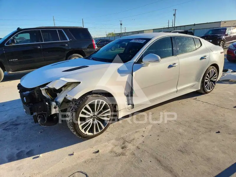2019 KIA Stinger фото