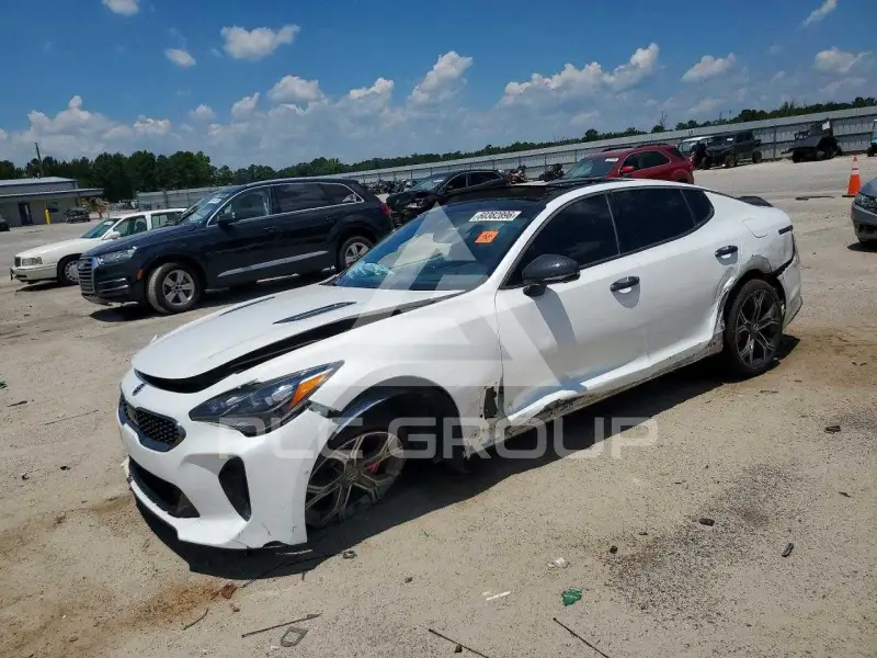 2019 KIA Stinger фото