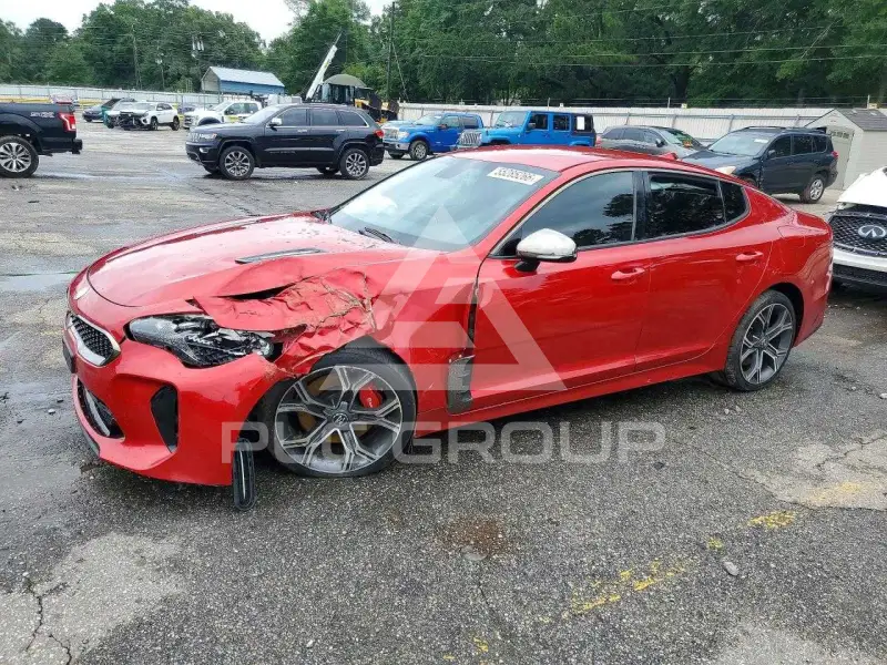 2019 KIA Stinger photo