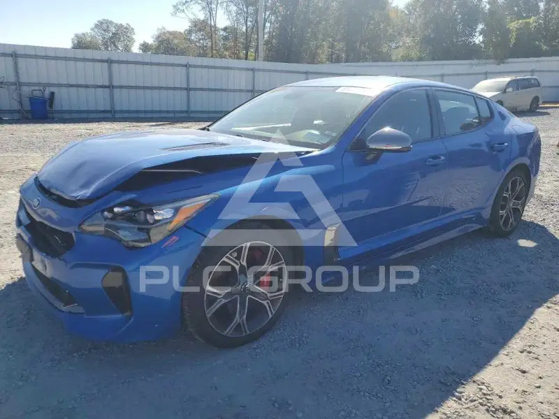 2019 KIA Stinger photo
