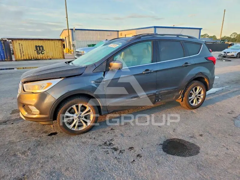 2019 Ford ESCAPE photo