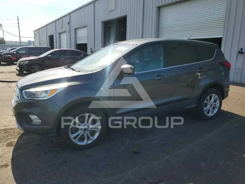2019 Ford ESCAPE photo