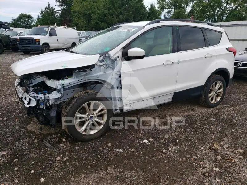 2019 Ford ESCAPE photo
