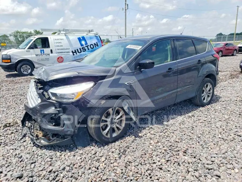2019 Ford ESCAPE photo