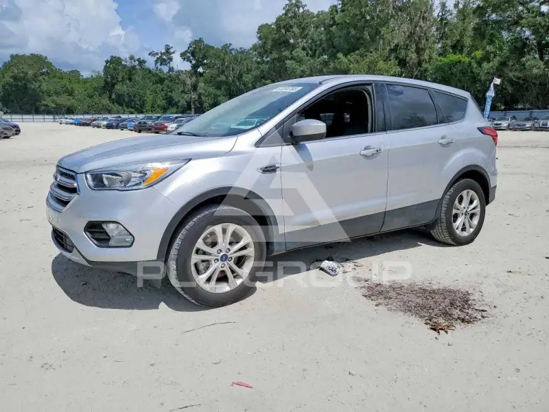 2019 Ford ESCAPE photo
