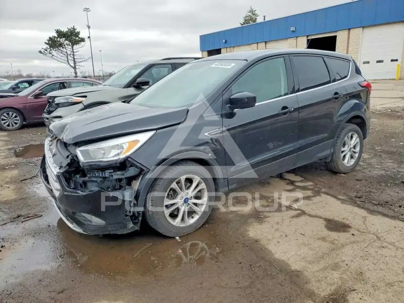 2019 Ford ESCAPE photo