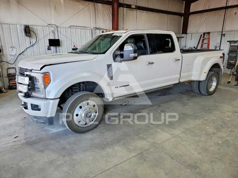 2019 Ford F-450 photo