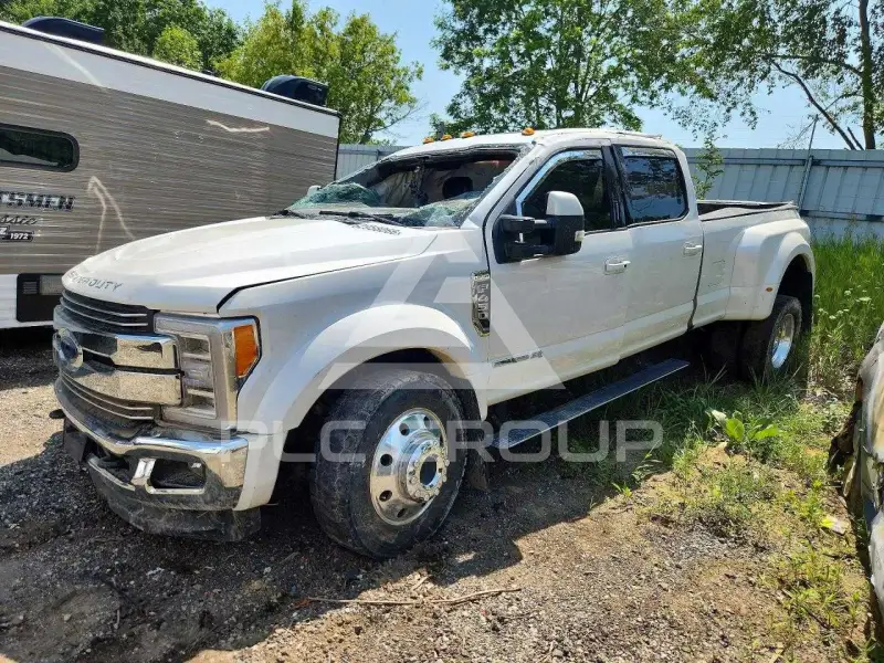 2019 Ford F-450 photo
