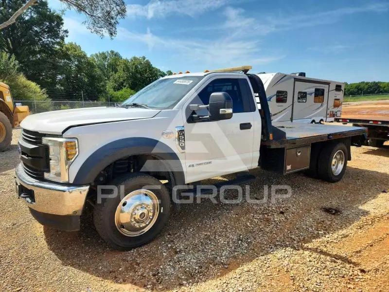 2019 Ford F-550 фото