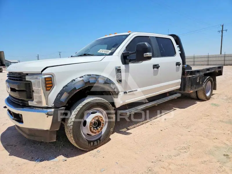 2019 Ford F-550 фото