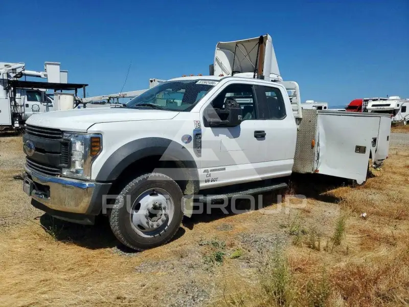 2019 Ford F-550 фото