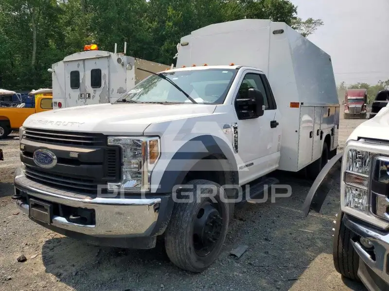 2019 Ford F-550 photo