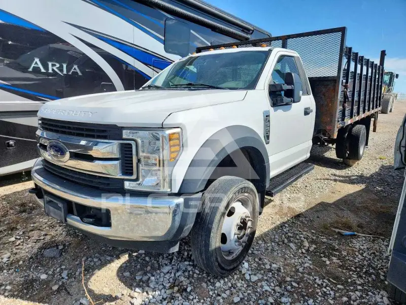 2019 Ford F-550 фото