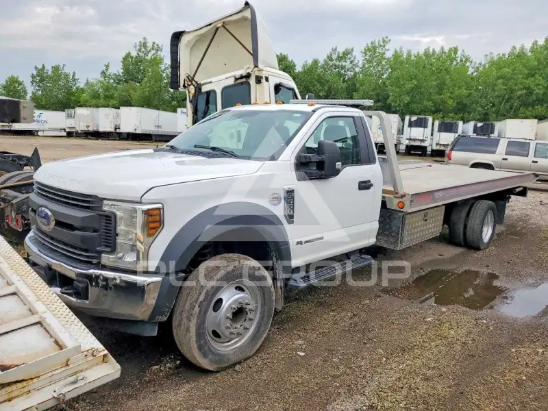 2019 Ford F-550 фото