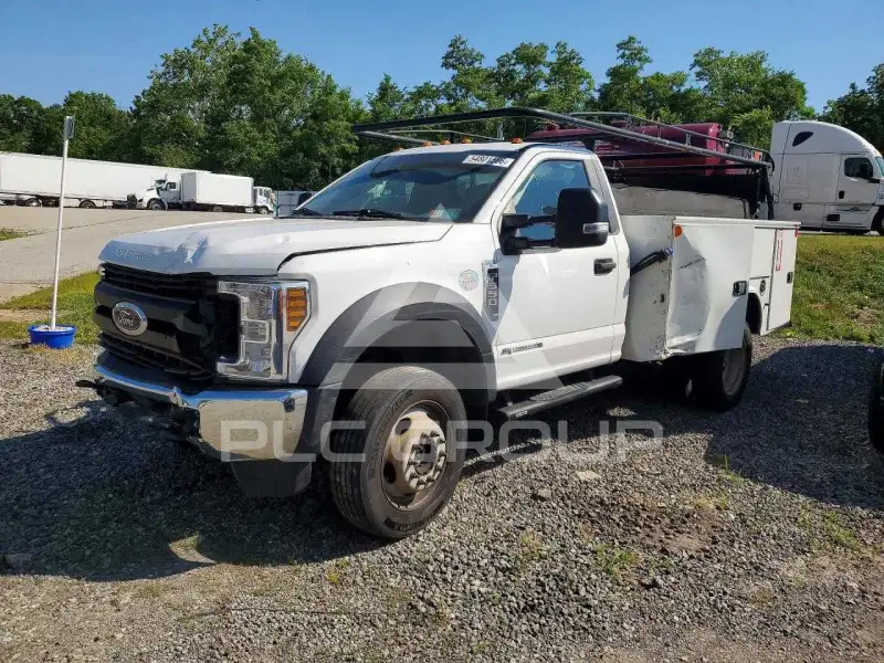 2019 Ford F-550 фото