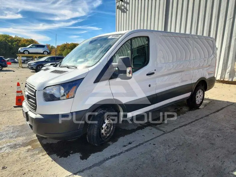 2019 Ford TRANSIT photo
