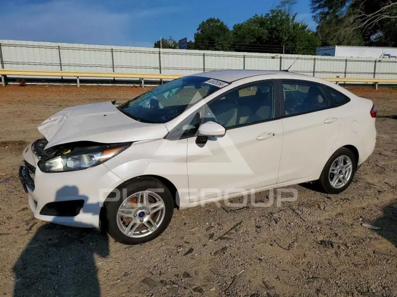 2019 Ford FIESTA photo