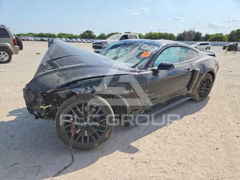 2019 Ford MUSTANG photo