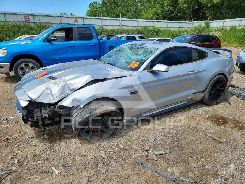 2019 Ford MUSTANG фото