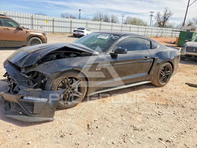 2019 Ford MUSTANG фото