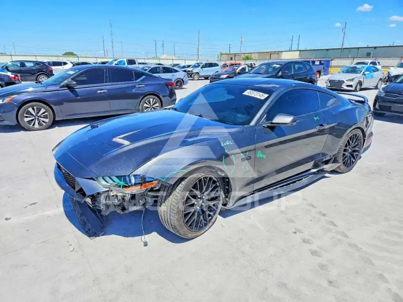 2019 Ford MUSTANG photo