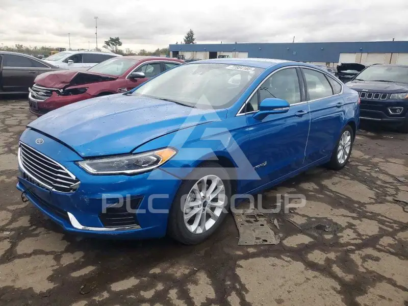 2019 Ford FUSION фото