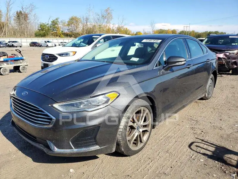 2019 Ford FUSION фото