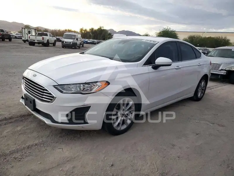 2019 Ford FUSION photo