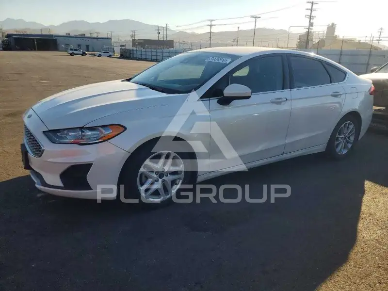 2019 Ford FUSION фото