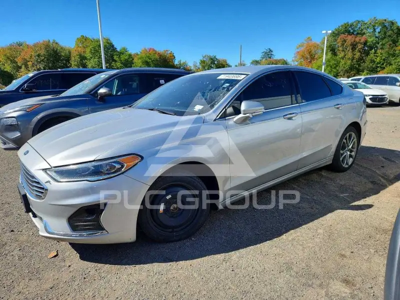 2019 Ford FUSION фото